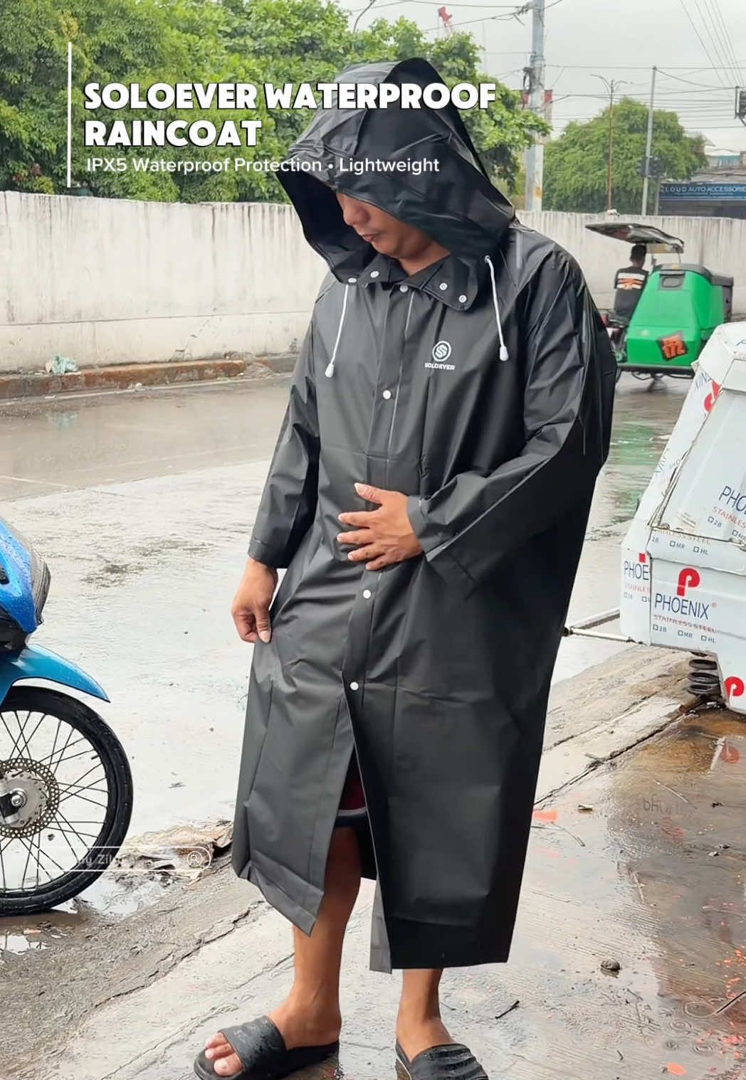 Finally, may raincoat na hindi mukhang kapote lang! ☔✨ #RaincoatPH #WaterproofJacket #MotorcycleEssentials #rainydays #kapote 