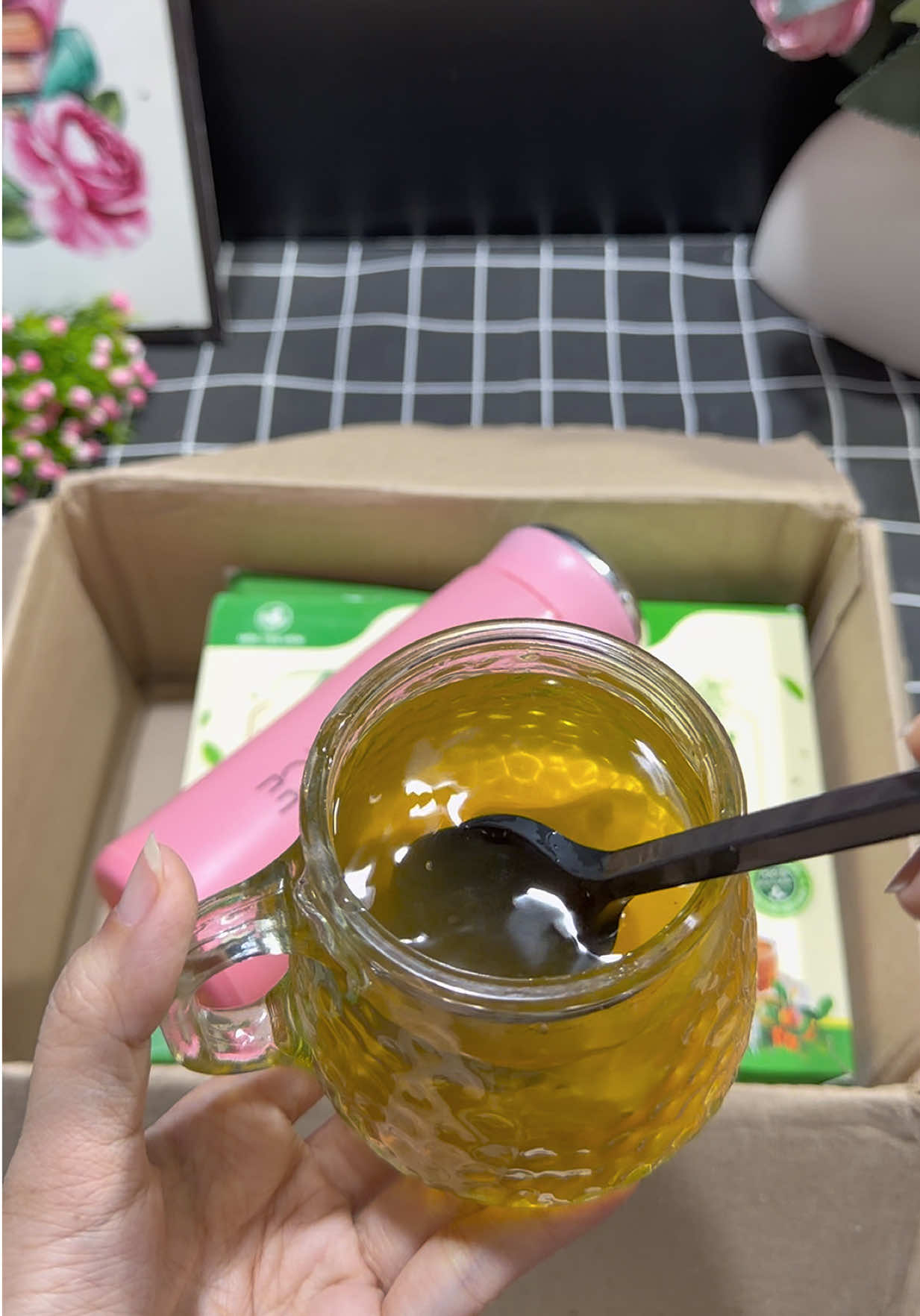 Trà trinh nữ hoàng cung xạ đen #tratrinhnuhoangcung #trinhnuhoangcung #trinhnuhoangcungxaden #tratrinhnutuiloc 