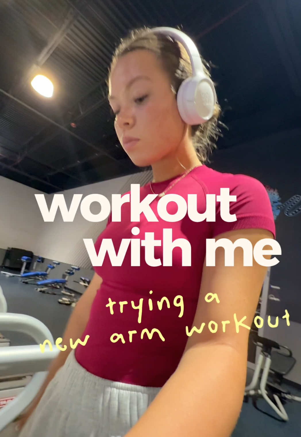 trying this new arm routine that i saw by @izzy.glenn 🙌 #gym #workout #arms #athlete 