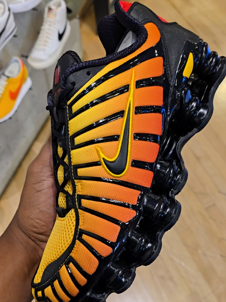 Nike Shox TL is now available on the #tiktokshop Click on the shopping cart and see if your size is still available #tiktokshopcreatorpicks #trendingshoes #tiktokshopdealsforyoudays 