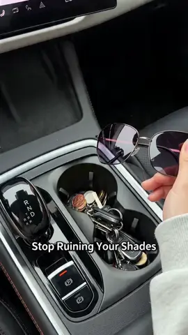 High-Quality Car Sun Visor Clip Sunglasses Holder, Durable Sunshade Hook, Essential Car Accessory, Car Organizers, Auto Interior Accessories #eyeglasses #magneticphoneholder #sunglassestrend #themotorbikeaccessories #hairclipper #summersunglasses #affordablesunglasses #motorcycleaccessories #glasseshaul #ipadholderforcar