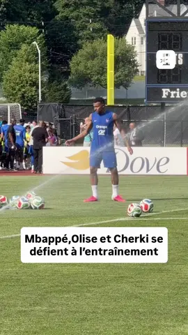 Concours de missiles à l’entraînement des Bleus. 
