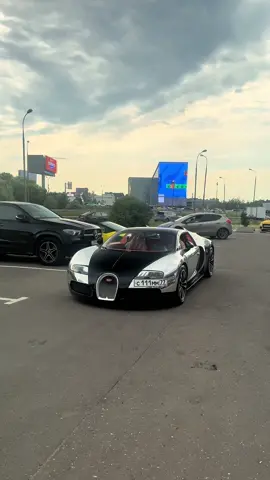 111 #bugatti #veyron #carsoftiktok #kricomsk #russia 