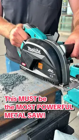 😱 Cutting through a solid steel beam like it’s nothing — the MAKITA CS002G 40V cordless metal circular saw delivers 67mm of cutting depth for clean, precise cuts through any metal profile #toolbrothers #makita #powertools #makitatools #metalworking