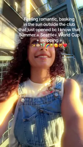 Got there & the club was empty so I smoked outside to visualize the fun I’m bout to have 🤩 remember, #Summer + #Seattle + #World Cup + #skripping = #✨🙈🧚🏾‍♂️🌈😽🥰😻❤️