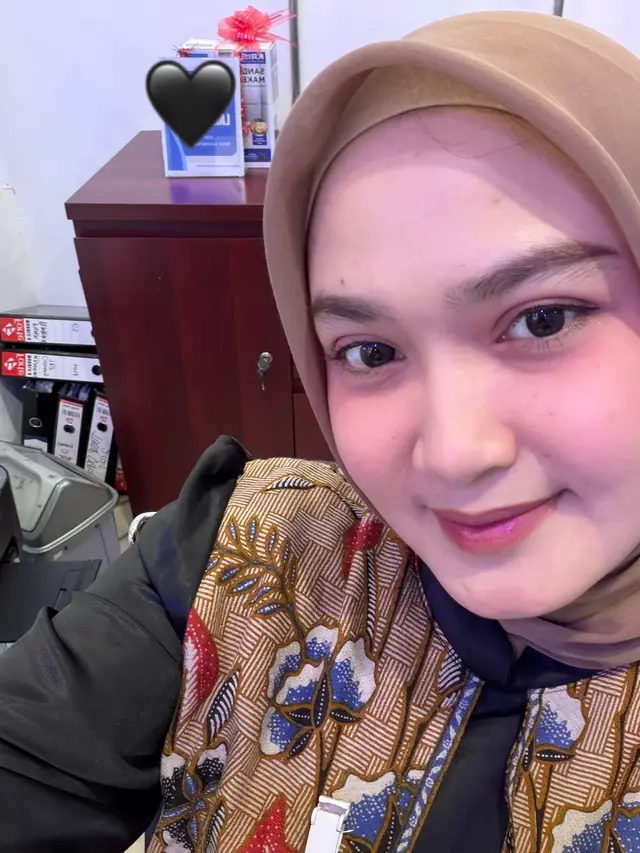 Dibilang lagi kasmaran gara-gara cream blush ini🫣😂
