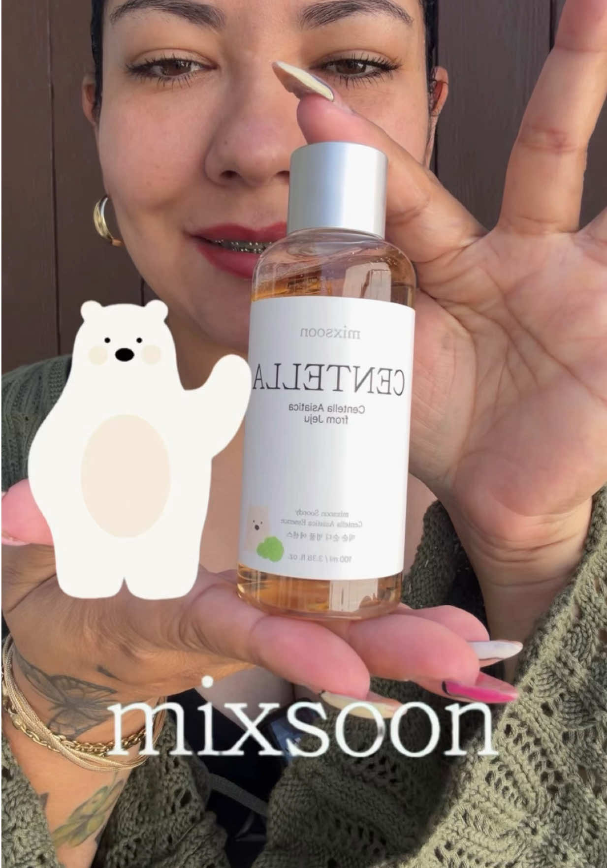 ✨ Rutina calmante de Centella para piel sensible ✔️ Limpia suavemente ✔️ Ayuda a calmar la piel irritada ✔️ Aporta hidratación ✔️ Ideal para piel con tendencia al acné ✔️ Incluye protector solar 🛒 Encuentra la rutina completa en mi vitrina de TikTok Shop. #tiktokshop #mixsoon #centella #skincareroutine #kbeauty @mixsoon 