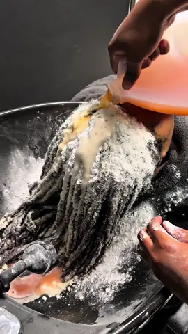 Mold got trapped in my client locs, so we performed her first Loc Detox to kill the active fungus/bacteria. This happened bc after a nightly wash, she’d wrap them in a towel AND fall asleep with it on. This was an hour process bc we did multiple sessions, the ACV + baking powder done separately as well. Still, a Loc detox won’t physically remove the mold stains.  Let this be a wake up call, make sure you’re diligently drying your locs after your wash routine or being serviced. Schedule your appointment today! @thelocsrealm  #locs #loctician #dallasloctician #dallashairstylist #locdetox 