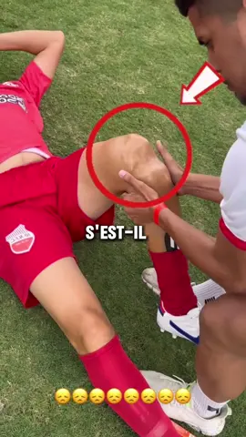 ⚽ La blessure qui a failli mettre fin à la carrière de Cristiano Ronaldo ! Un moment très difficile qui a bouleversé sa famille et inquiété des millions de fans à travers le monde. Découvrez ce qui s’est réellement passé ce jour-là et pourquoi cette blessure a marqué l’histoire du football. 🔥 Regardez la vidéo jusqu’à la fin pour connaître tous les détails ! #CristianoRonaldo #CR7 #Football #Foot #Soccer             