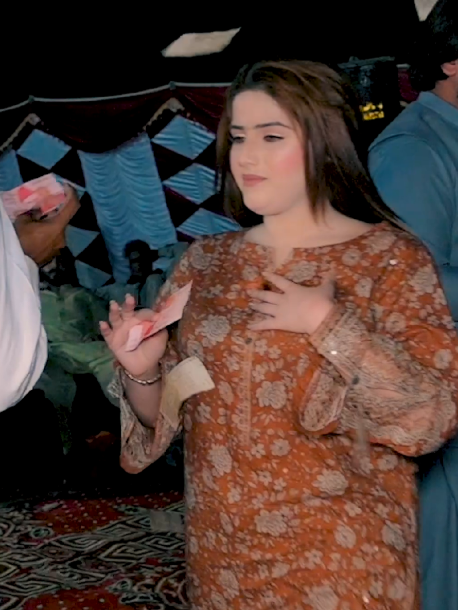 Sada Dil Wada Sar Jitna, #nishakhan #shaheenstudio #danceperformance #tiktok  @🎀🎀Nisha Ali Khan🎀🎀 