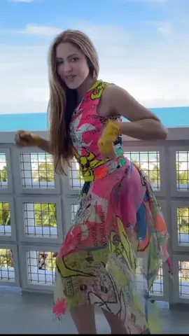 La La Latina #latina #shakira #trend #viral  #creatorsarechinsights 
