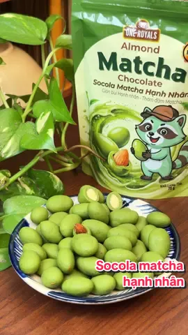 Socola matcha hạnh nhân này được làm hoàn toàn bằng cacao ở vùng daklak nên nó đậm vị cacao rất là thơm #socola #socolamatcha #socolahanhnhan #socolamatcha #socolaoneroyals 