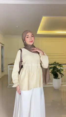 Minimal punya 1 blouse gemess kaya gini! ga nyangka kalo cuttingannya cantik banget di badan  #blousewanita #blousemurah #blousecantik #blouse #blouseviral 
