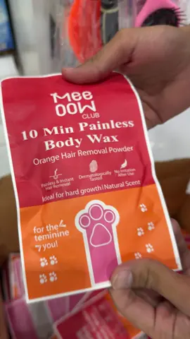 Kya aap bhi parlor ke dard aur mehnge kharche se pareshan hain? 🤔 Ab ghar baithe hi har kism ke unchahe baal saaf karein MeeOow Club Orange Hair Removal Powder se! Ye skin se tanning bhi hatata hai aur skin ko deta hai ek natural glow. 📦 Ghar baithe mangwane ke liye rabta karein: 03323460788