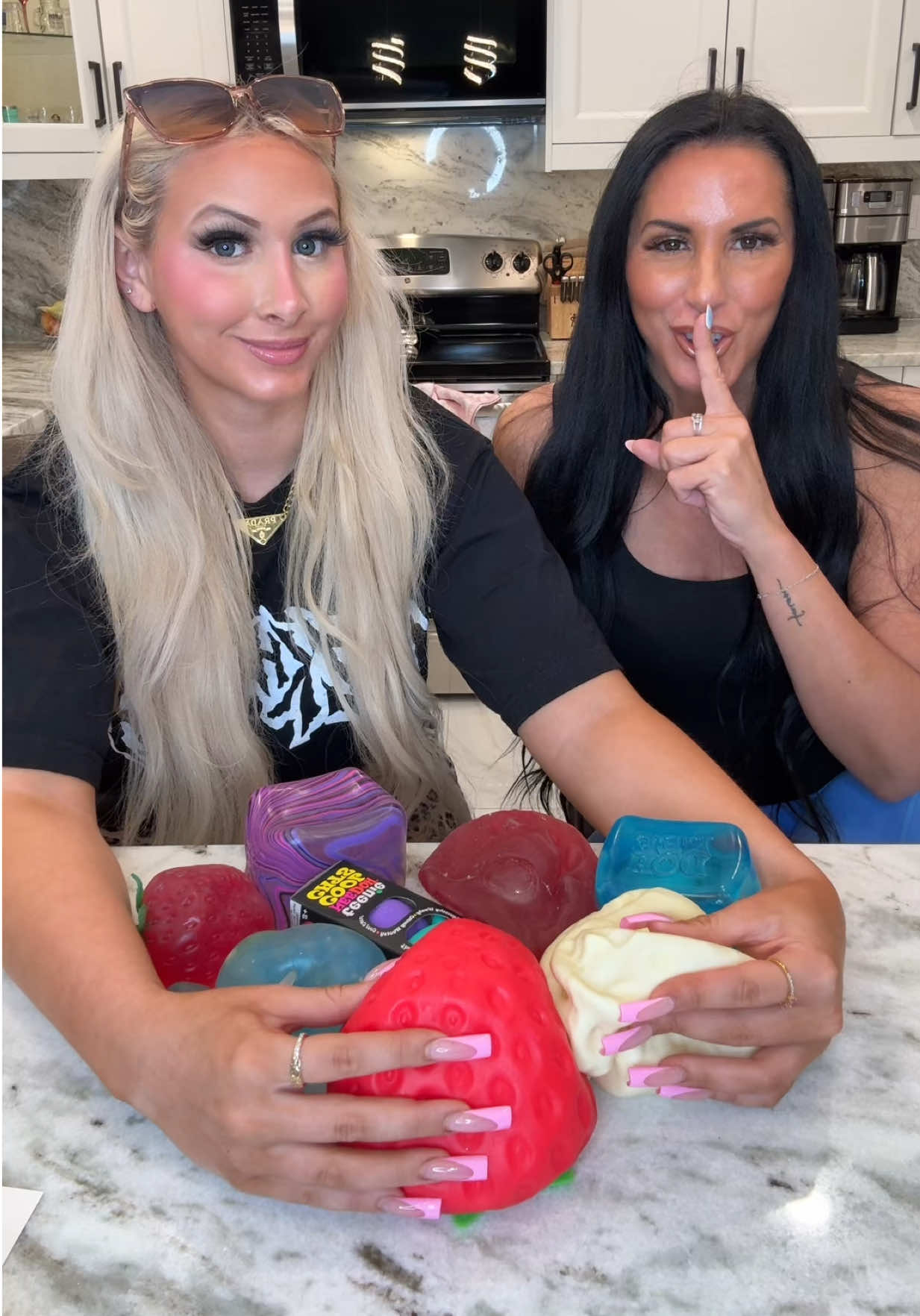 WHO WON? @mama hahn #squishy #asmr #challenge #satisfying 