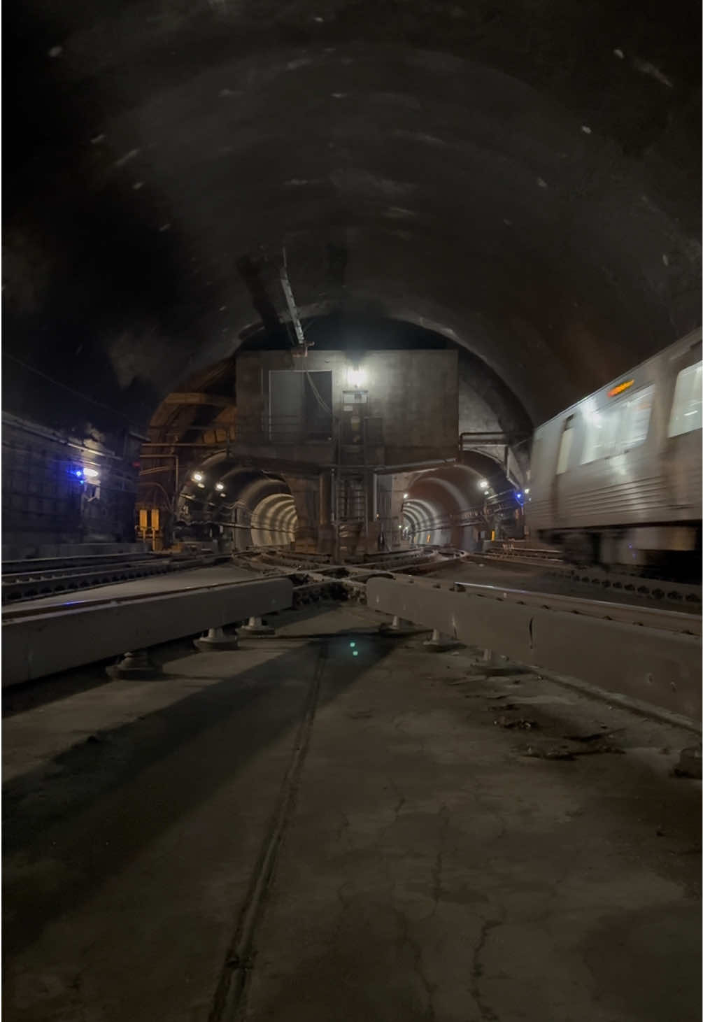 Exploring tunnels in the dmv #fyp #dmv #metrorail #peaceful #aesthetic 