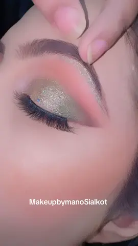 #makeupbymanosialkot #followers #unfrezzmyaccount #trending #eyes 