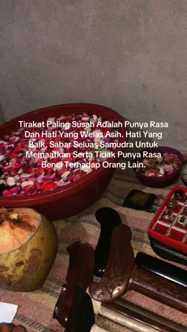 Ojo lali Podo kumbah Agemane, Salam Rahayu✨🙏🏻 #juarasantap #suro #jawapride #lewatberanda #spiritual 