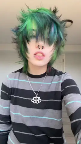 O.o #emoboy #emohair 