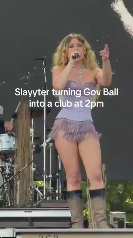 SHE ABSOLUTELY KILLED THIS PERFORMANCE!! #govball #slayyyter 