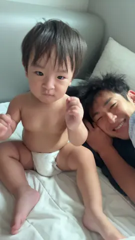 ក្មេង1ខួបជាង ចេះរាំញាក់ជើង🤣🤣🤣🇰🇭🇰🇷#nikasfamily #iandaily #Ian #familytime #khmertiktok 