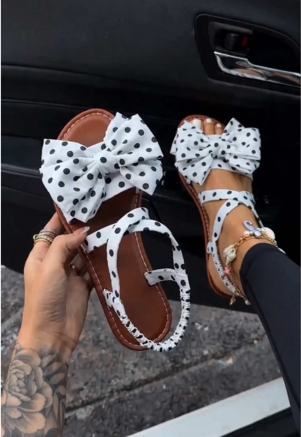 Stylish bow sandals fall in love at first sight💕💕💕 #sandals#casualshoes #SummerSandals#comfyshoes  #spotlightfinds