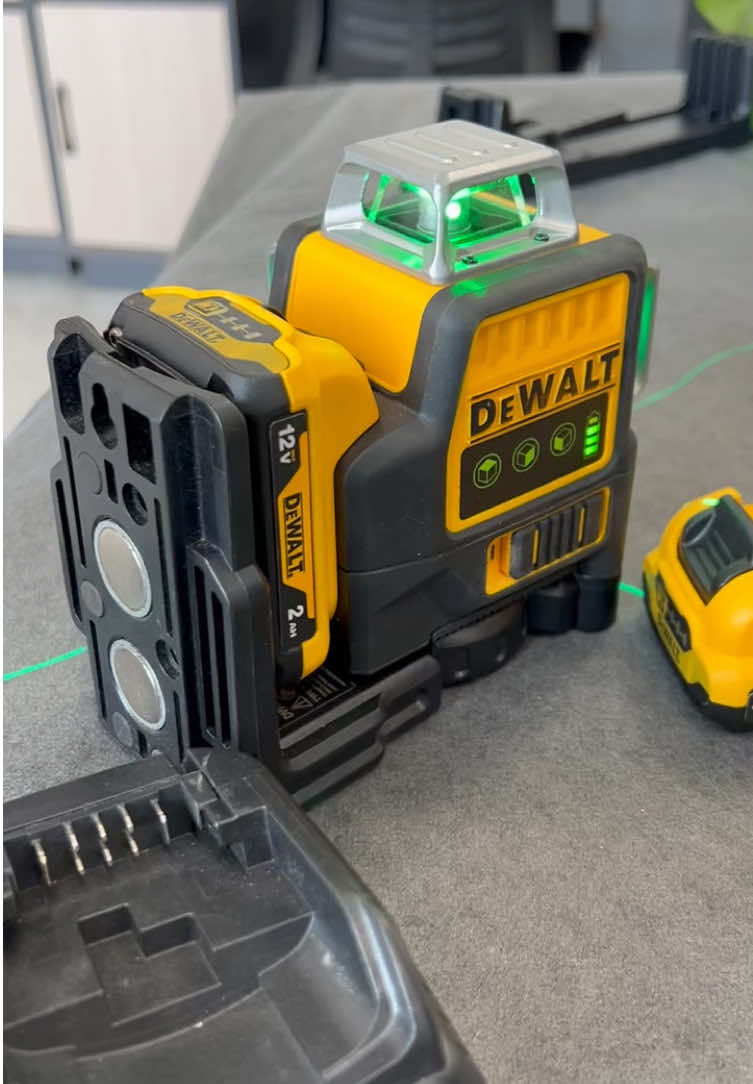 #toktokshop #toolstoday #tools #dewalttough #laserlevel 