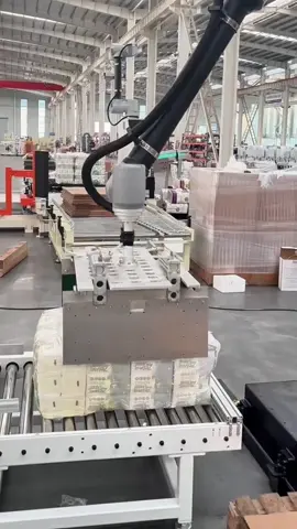 Large bag paper towel palletizing effect test. Mobile collaborative palletizing, suction cup clamps customized according to product specifications. Carton, drum, and bag packaging can all be palletized using this palletizer. Business owners with palletizer needs, please message me. Palletizer manufacturer.#palletizing #RoboticsRevolution #manufacturingtech #collaborativerobots #cobot 