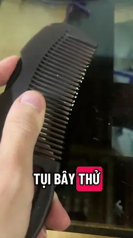 Lược chải gàu tiện lợi nha #luoc #luocchaigau #xuhuong #luocdapphong #salon  