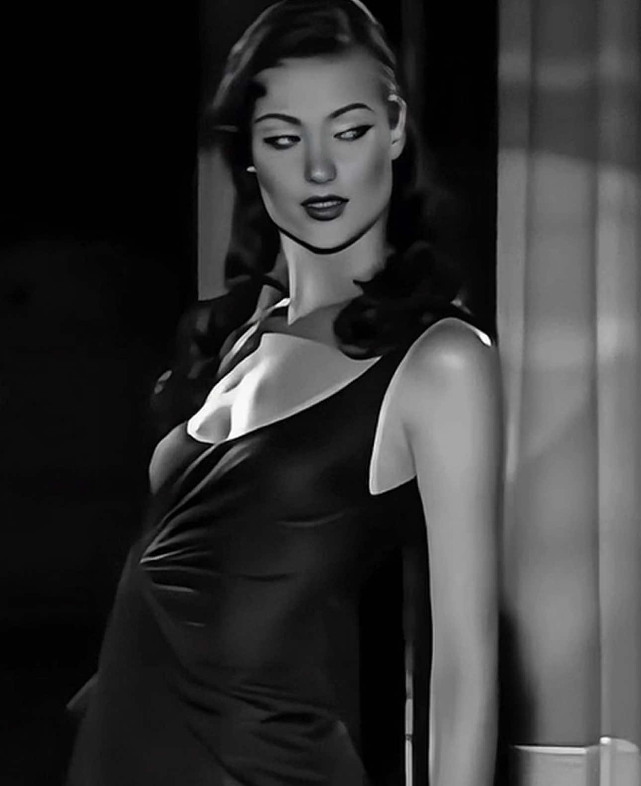 . . . #shalomharlow #SuperModel #looks #beauty #fyp 