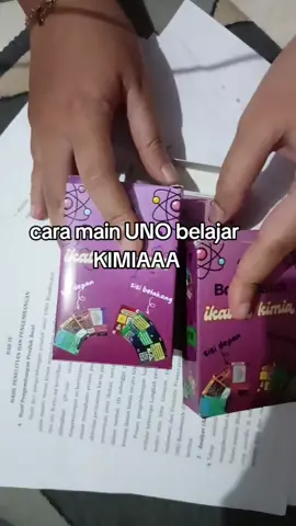nih kemaren yg tanyaaa cara mainnyaaaa mirip uno kann wkwk  yg mau filenya bisa klik link di bio jadi bisa print sesuai keinginan atau kalo mau beli langsung kartunya yg udah di print bisa dm/ wa yaa atau cek kerkun(murah beli langsung di aku guys wkwk)  #fyp #uno #kimia #sma #kimiaasik 