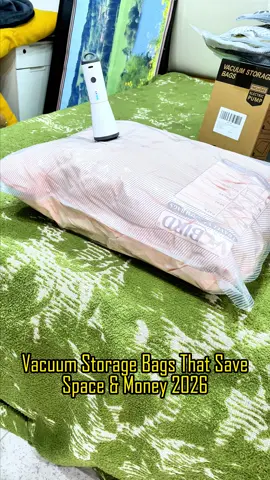7-day clothes in carry-on? Just use this!🧳#TravelHack #VacuumSealer #summerwins #dealsforyoudays#PackingHacks