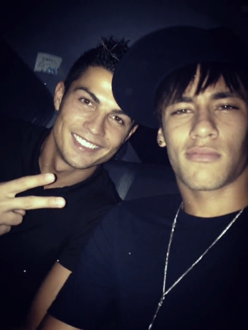 Another single summer for the goats💔 |atp we should date bro❤️‍🩹 #cristianoronaldo #neymar #edit #pov #softedit #fyp #Summer #blowup #viralvideo #editingnews ・ Upload Method → @editingnews.com