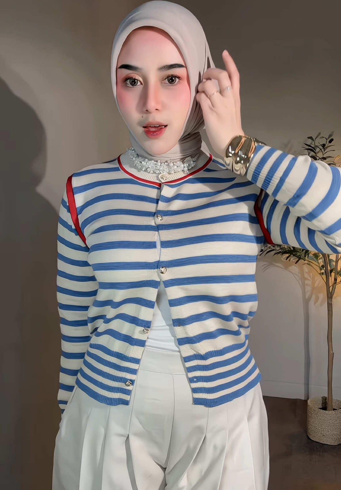 #atasanwanita #kardigan #cardigan #cardiganrajut #ootdfashion 