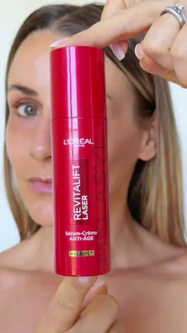 en partenariat avec @L’Oréal Paris Skincare Le nouveau geste incontournable qui a transformé l’aspect de ma peau ces derniers temps :  le Sérum-Crème Melasyl de L'Oréal Paris. Melasyl + Vitamine C + Niacinamide = un bouclier complet anti-taches, un grain de peau affiné et une luminosité instantanée ✨ Une formule hybride ultra-confortable dont on commence à voir les effets en un temps record. Quel est votre objectif skincare prioritaire en ce moment : retrouver de l'éclat ou lisser la peau ? Racontez-moi en dessous 👇 Produit offert par la marque.  #lorealparis #melasyl #skincare 