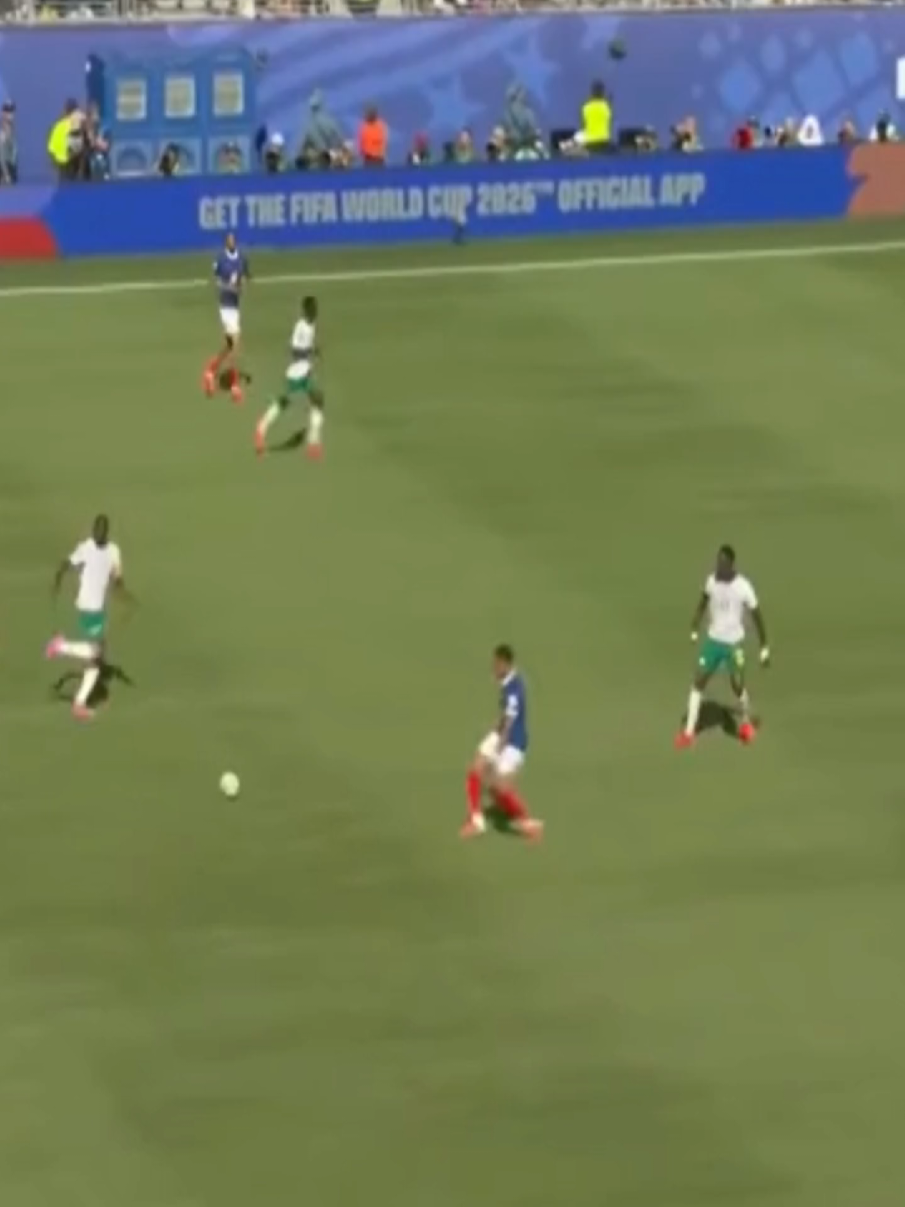 Mbappe vs Senegal 🤯 #mbappe #senegal #france #🇸🇳 #mbappe🇫🇷 