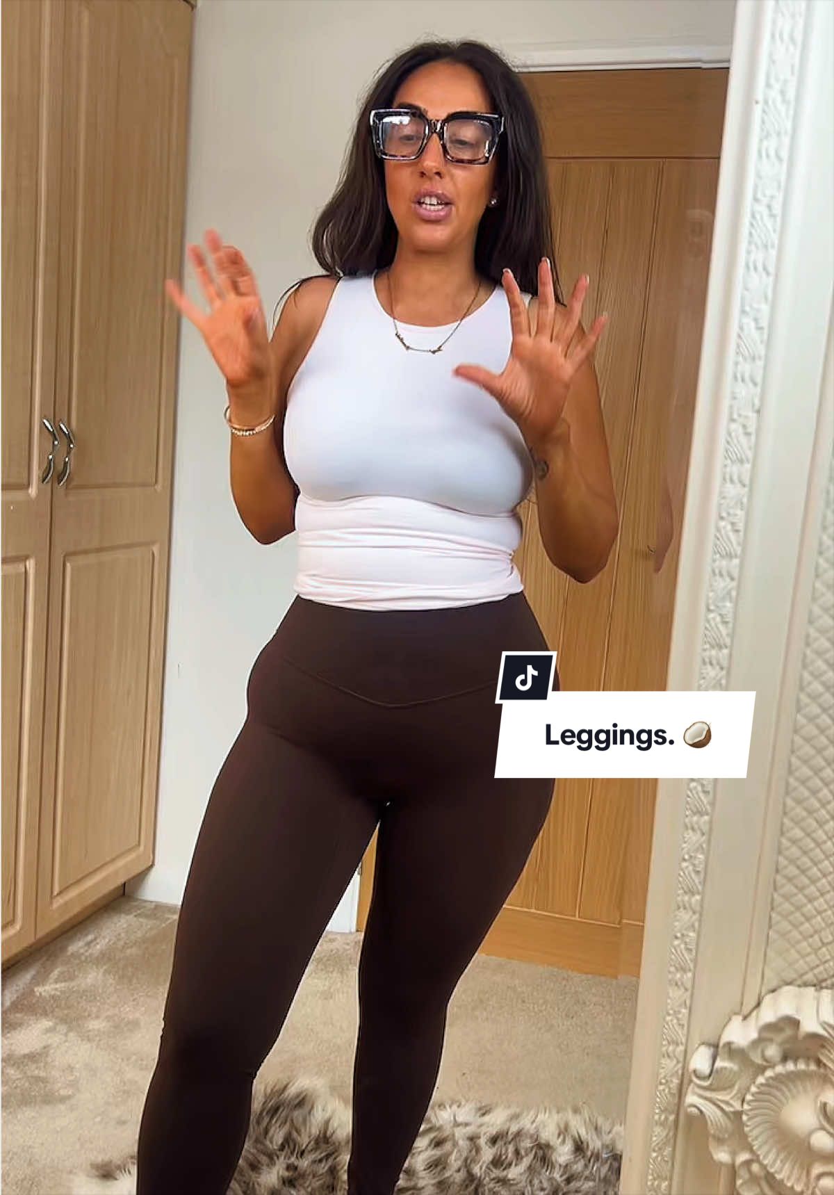 Wearing a large in dark brown & 5ft6.#leggings#legging#tiktokmademebuylt #summersale #seamless  