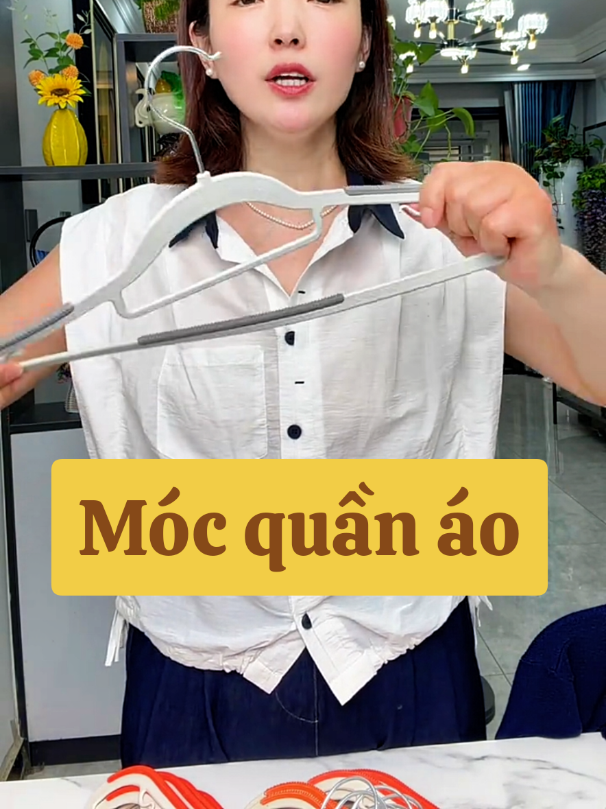 Móc quần áo chống nhăn #mocphoiquanaochongnhan #moctreoquanao 