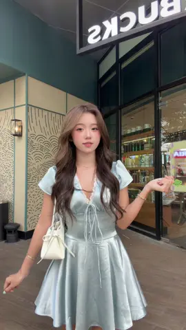 Trend cũ nhưng đầm mới