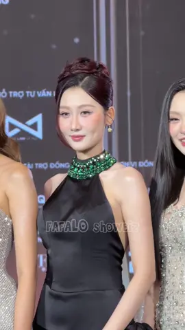 Quế Anh nổi bật khi đứng giữa dàn Hoa - Á hậu nhà Sen Vàng tại họp báo kick-off Miss Grand Vietnam 2026 🥰 #volequeanh #missgrandvietnam #hoahau #showbiz #fafaloshowbiz 