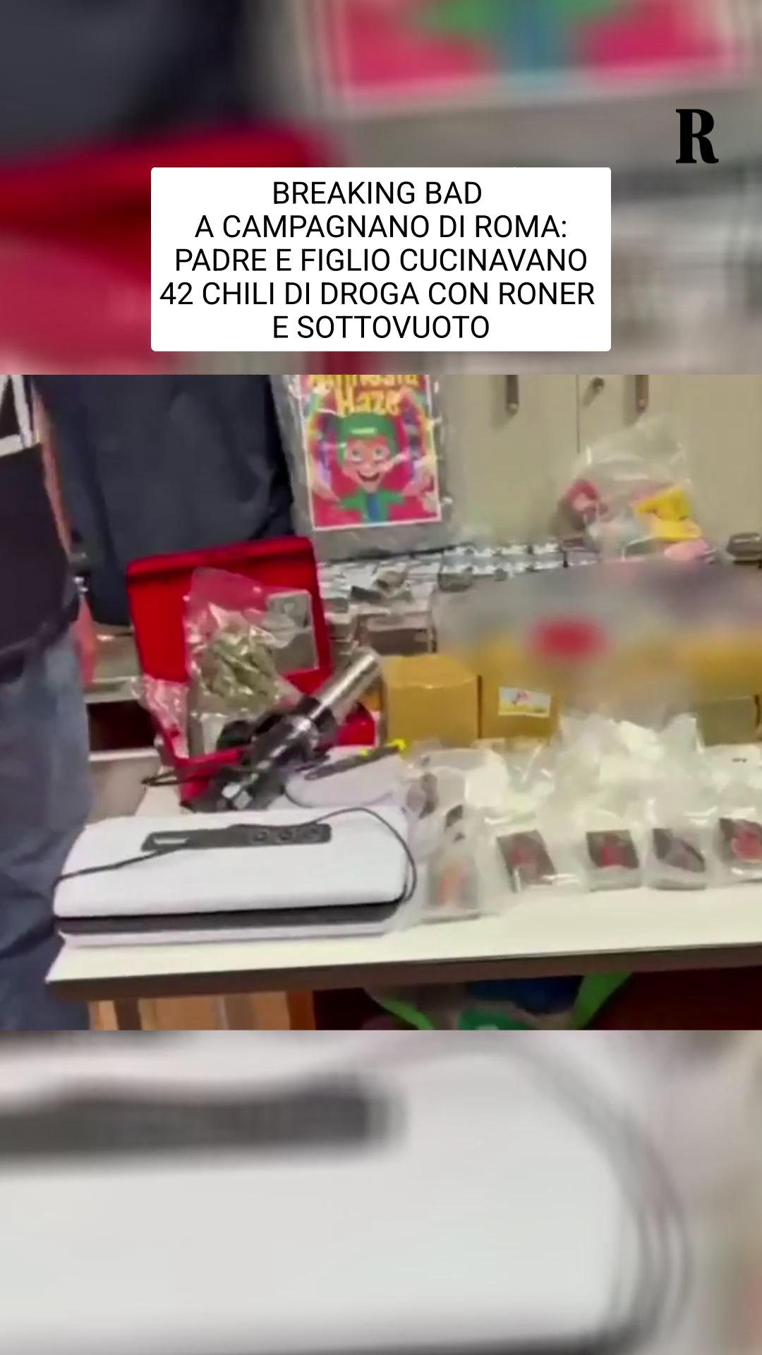 Bilancini, sottovuoto, magazzino sul retro: sembrava una piccola bottega di famiglia, e in un certo senso lo era. Solo che a Campagnano di Roma padre e figlio non vendevano prodotti alimentari, ma oltre 42 kg di droga tra hashish e cocaina. La polizia ha arrestato i due, romani di 52 e 23 anni, al termine di un'indagine della squadra mobile di Roma che ha portato alla scoperta di un vero deposito di stupefacenti nella loro abitazione. Durante le perquisizioni sono spuntati gli strumenti del mestiere: bilancini di precisione, macchine per il sottovuoto, coltelli e taglierini ancora sporchi di stupefacente. Ma la scoperta più curiosa riguarda due roner da cucina, quegli apparecchi che di solito si usano per la cottura a bassa temperatura in ambito gastronomico: secondo gli investigatori, padre e figlio li avrebbero riadattati per 
