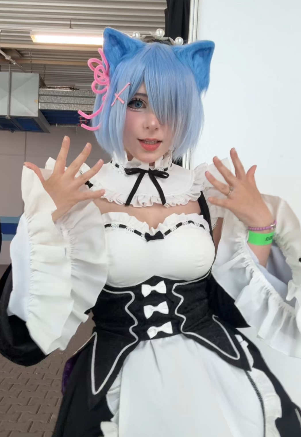 Wich cons are your favorite? :0 #cosplay #rem #rezero #cosplaydance #fyp 