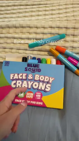 These face and body crayons are so fun for kids! Perfect for parties and events!! #facepainting #crayons 