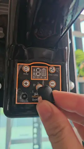 KHÔNG CÒN LO TỐN TIỀN ĐIỆN NỮA RỒI ANH CHỊ Ạ. ĐÃ CÓ QUẠT NĂNG LƯỢNG MẶT TRỜI  #SOLAR #QUẠTNĂNGLƯỢNGMẶTTRỜI #ĐÈNNĂNGLƯỢNGMẶTTRỜI 