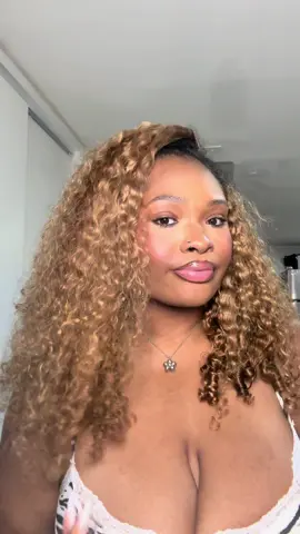 the easiest and quickest but also the cutesttttt #halfwig #curlyhair #oqhair @OQ HAIR STORE @OQHAIR US Store 