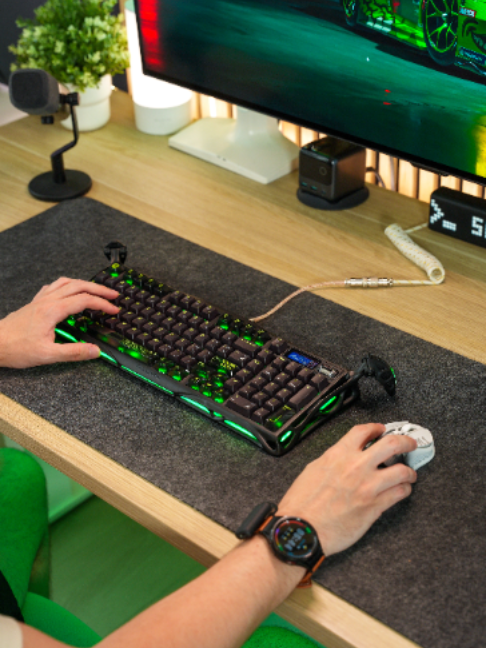 Gravastar dropped a 98% keyboard with a TFT Screen and 228h battery and I'm not okay ⌨️🔥 8K polling. Dual gasket + Top mount. Quad-layer damping. Hot-swap. ARGB. aluminum chassis. This thing is built different. Preorder is live right now — use code BAM for 15% off and you get a free wrist rest + limited edition keycaps 👀 #gamingkeyboard #gravastar #gravastarK98Pro #gravastarkeyboard