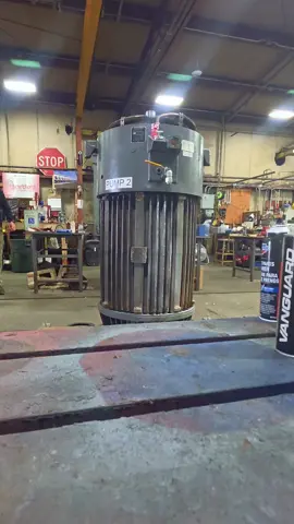 300 Horsepower. Thats the night the lights went out in Georgia. #fyp #foryoupage #industrial #electrician #mechanic 