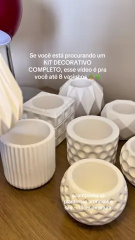 Não tem como não escolher o kit completo! Essa opção você pode enfeitar como quiser, e com as plantinhas da sua preferência.  Mas também temos o kit com as plantinhas artificiais prontas!  #vasodecorativo 