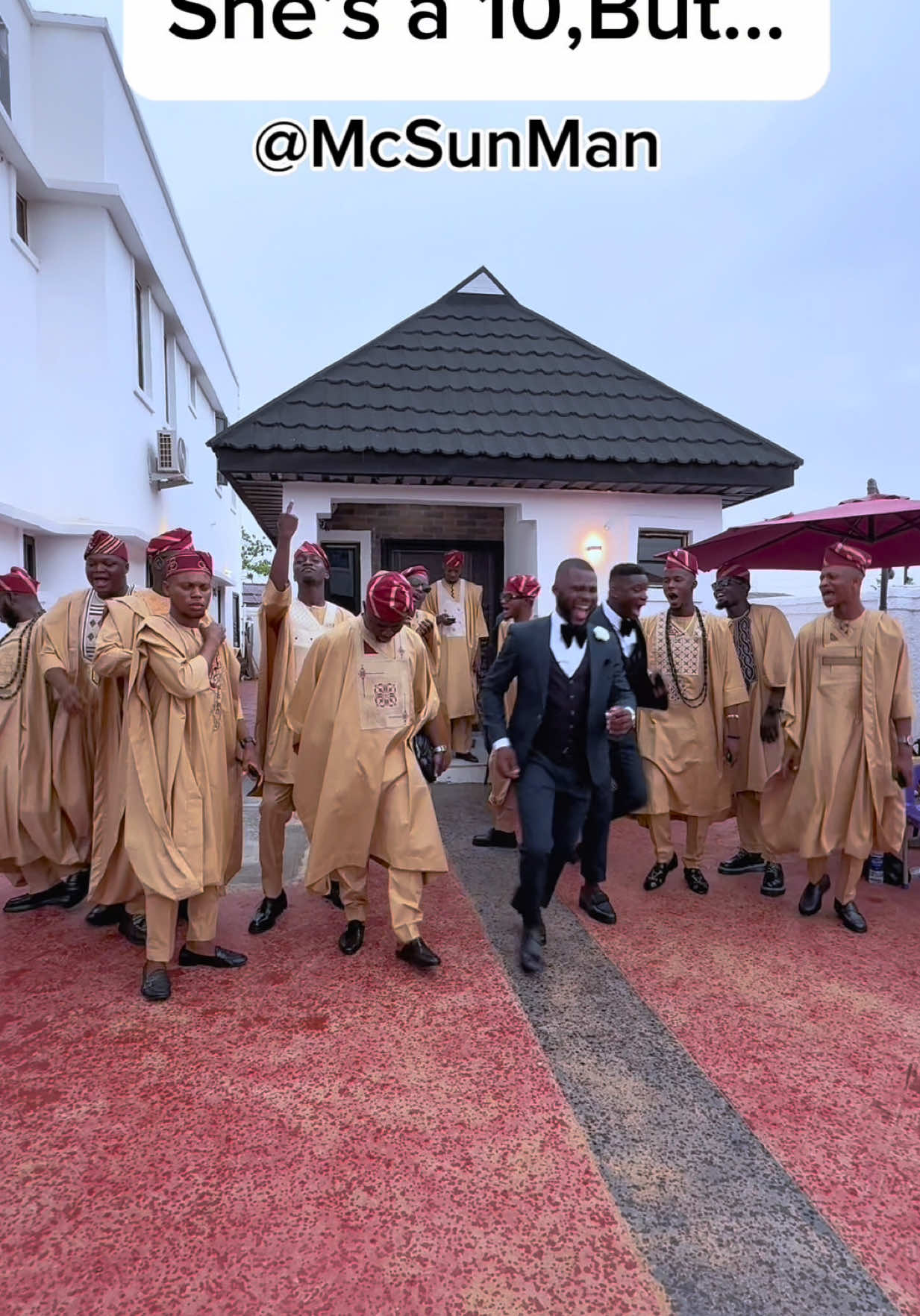 As the MC, I had to test the groomsmen small. She’s a 10 but... Guys Edition.  Their reactions? Savage and unfiltered 🤣😂🤣 #mc #wedding #weddinggames #prewedding #yorubawedding