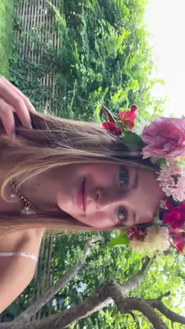 GLAD MIDSOMMAR 💓💐🌸🌷🌼 #fakebody #fyp #18 #nyttkonto #viral 